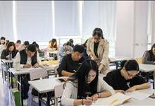 iBS | 终于等到你！多图直击英语新班报到现场！